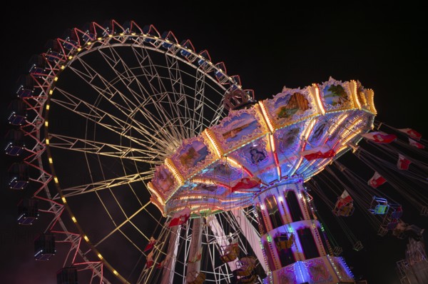Night shot, Ferris wheel, Europa Rad, chain carousel, Cannstatter Wellenflug, rides, movement,