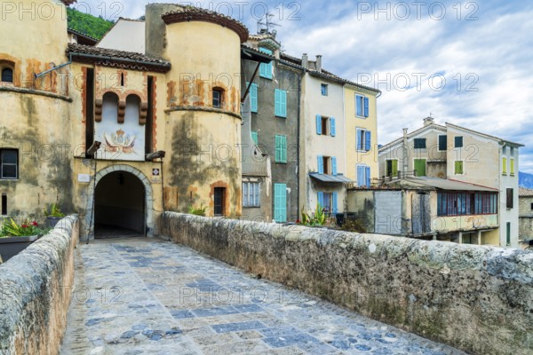 Old rustic village of Entrevaux, Département Alpes Maritimes, French Maritime Alps, France, Europe
