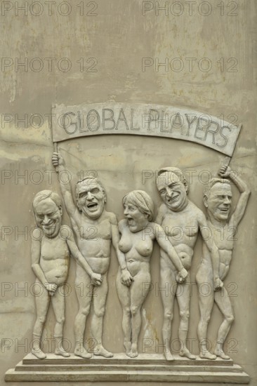 Sculpture Ludwig's Legacy by Peter Lenk 2003 from left, Hans Eichel, Gerhard Schröder, Angela