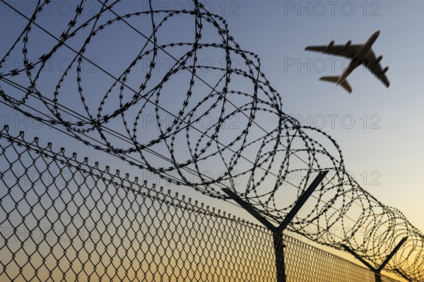 Symbolic image, deportation flights of illegal and delinquent migrants, passenger aircraft,