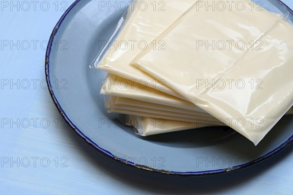 Processed cheese, processed cheese slices packed in plastic