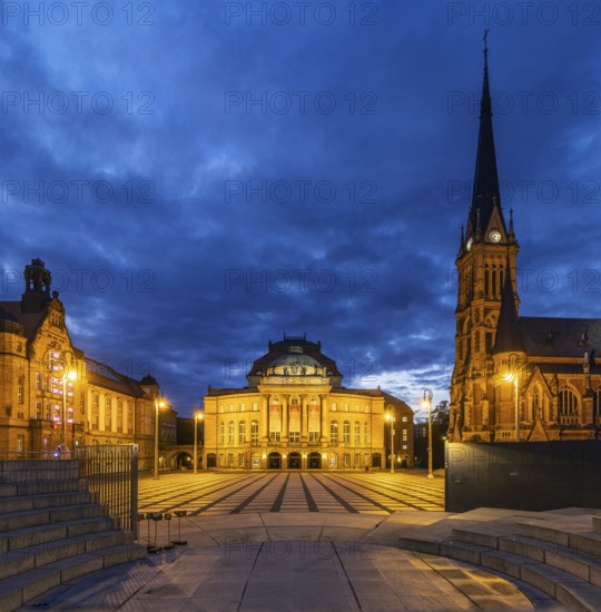 Sights on Theatre Square at night: Opera House, Petrikirche, Hotel Chemnitzer Hof in Bauhaus