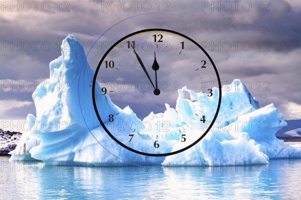 Symbol photo, iceberg, glacier melt, climate change, environmental protection, threat, clock, time,