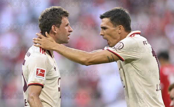 Goal celebration Thomas Thomas Müller FC Bayern München FCB (25) Joao Palhinha FC Bayern München