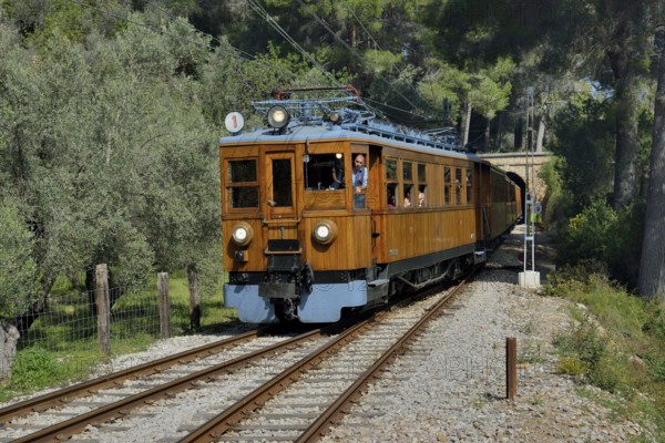 Train Ferrocarril de Sóller at Túnel Major, near Sóller, Majorca, Balearic Islands, Spain, Europe