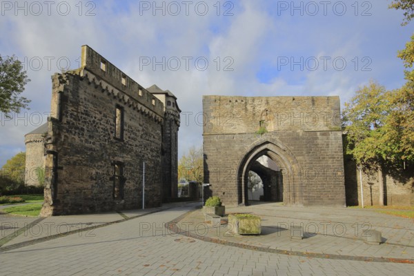 Koblenz Gate with historic town castle and town fortifications, castle, Andernach,