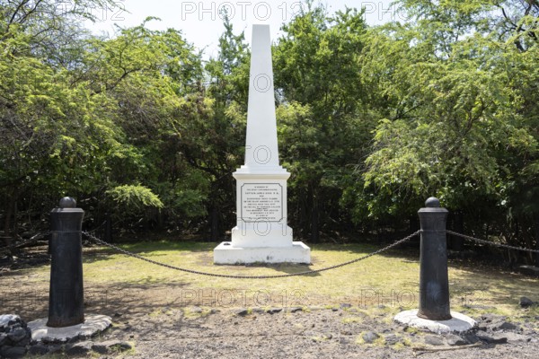 Caption Cook Monument at the end of Ka'Awaloa, Captain Cook Monument Trail, Kealakekua, Caption