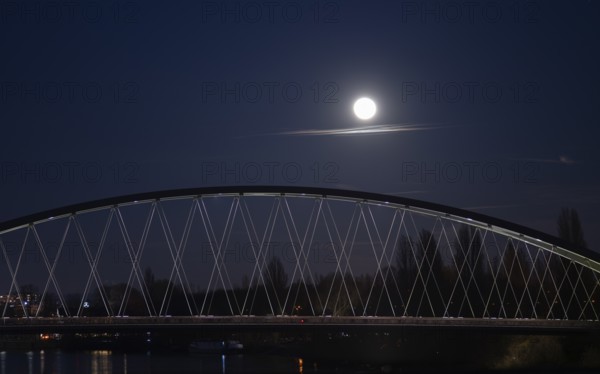 Night shot, full moon over Osthafenbrücke, Frankfurt am Main, Hesse, Germany, Europe