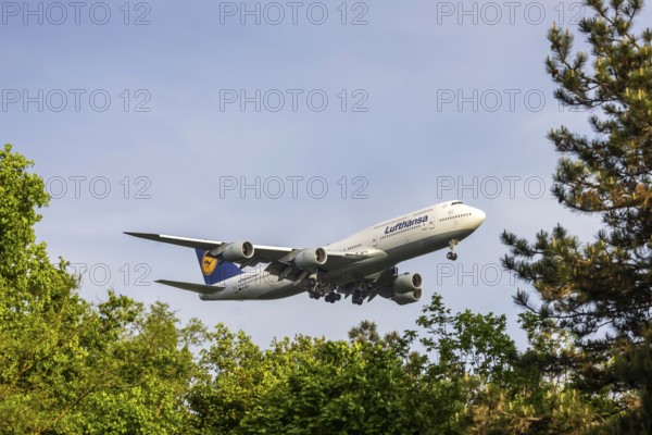 Aircraft on approach at Frankfurt Airport, Fraport. Airline LUFTHANSA, BOEING 747-830. jumbo jet.