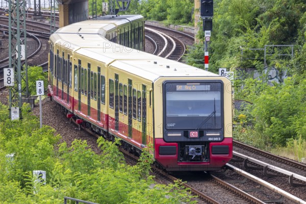 S-Bahn travelling on open track near Gesundbrunnen station, Berlin, Germany, Europe