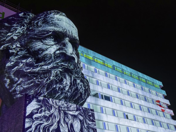 Vanessa Cardui Karl-Marx-Monument, Hands off!, The 2nd edition of Light our Vision under the motto