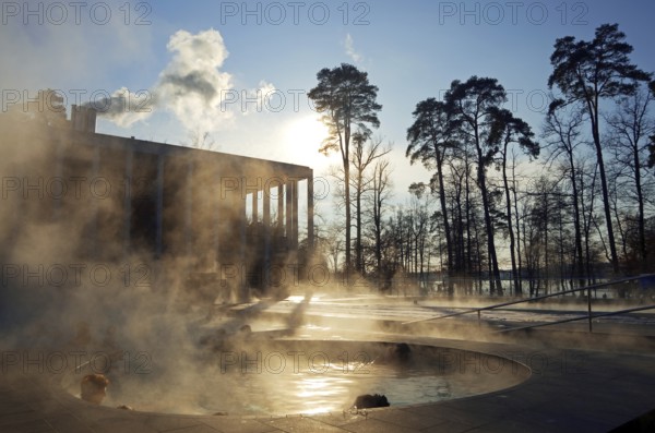 Menschen in der Bad Saarow Therme in Brandenburg, Deutschland
