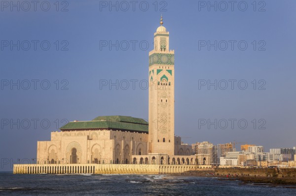 Mosque of hassan II and the sea in casablanca, morocco