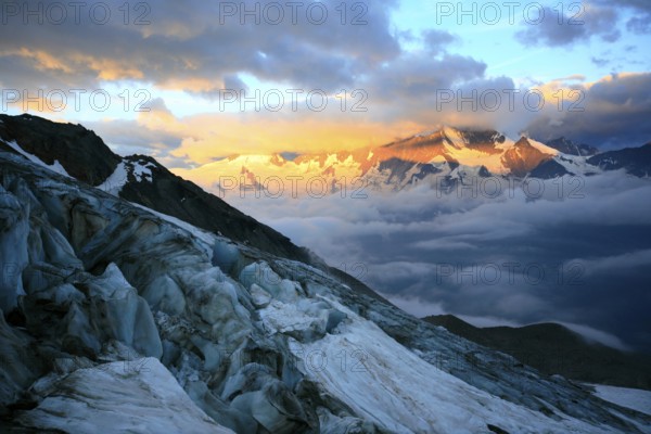 Trift Glacier, Mt Weissmies, 4023m, Canton of Valais, Switzerland, Europe