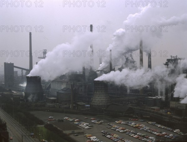 Ruhr area. The Thyssen-Krupp steelworks from the roof of the Thyssen skyscraper on 2. 5. 1989 in
