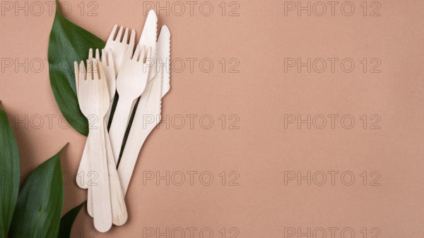 Eco friendly disposable cutlery tableware copy space