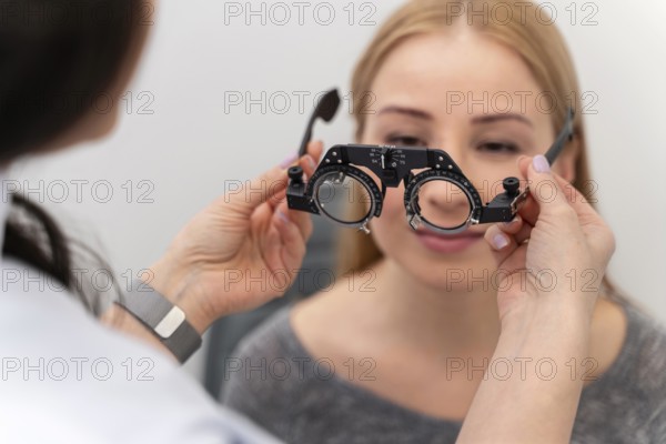 Woman eyes consult