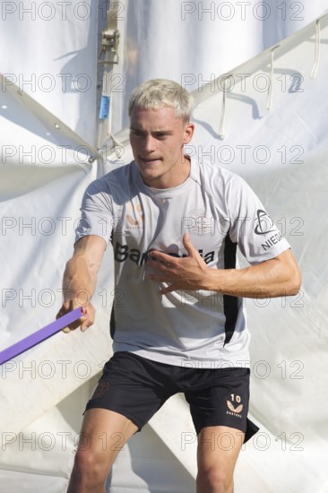 Florian Wirtz (Bayer 04 Leverkusen) during strength training at the Bayer 04 Leverkusen training