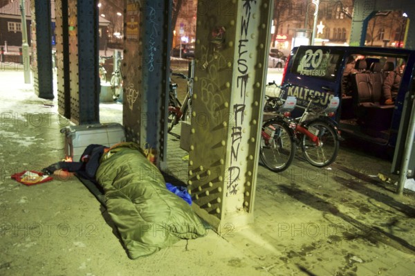 Germany, Berlin, 07.01.2016, Berlin City Mission's cold weather bus in action for the homeless.