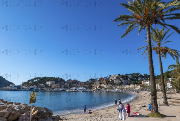 Beach on the promenade of Port de Sóller, north-west coast, Serra de Tramuntana, Majorca, Balearic