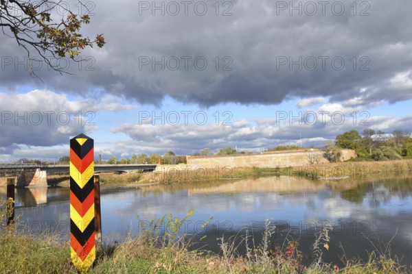 View from Küstrin-Kietz to the fortress and the Oder bridge. View over the river Oder between