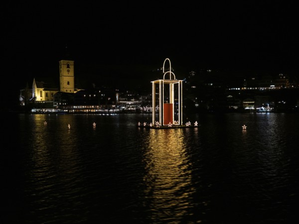 Christmas decoration at Lake Wolfgangsee, St. Wolfgang am Wolfgangsee, night shot, Salzkammergut,