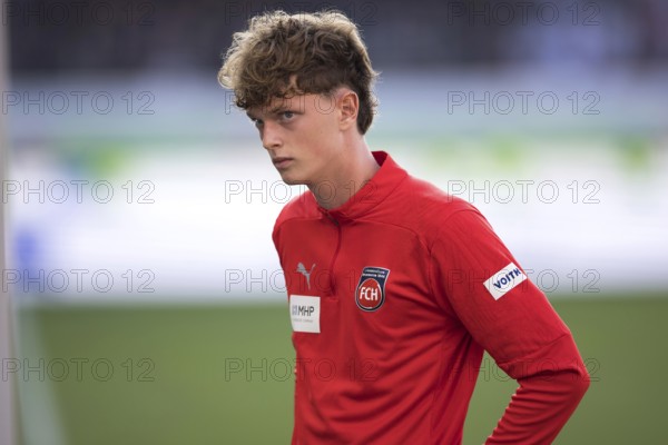 Football match, Paul WANNER 1.FC Heidenheim concentrated, football stadium Voith-Arena, Heidenheim