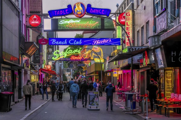 Große Freiheit Side street to the Reeperbahn in the evening hours, St. Pauli, Hanseatic City of