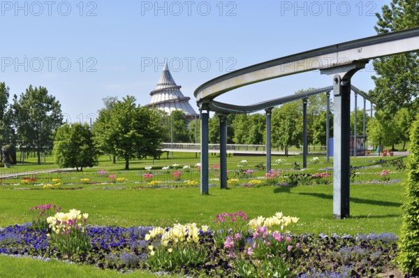 Federal Garden Show grounds Magdeburg, large Cracauer Anger, millennium tower, suspension railway