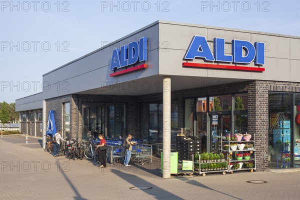 Aldi-Nord supermarket with logo, Achim, Lower Saxony, Germany, Europe