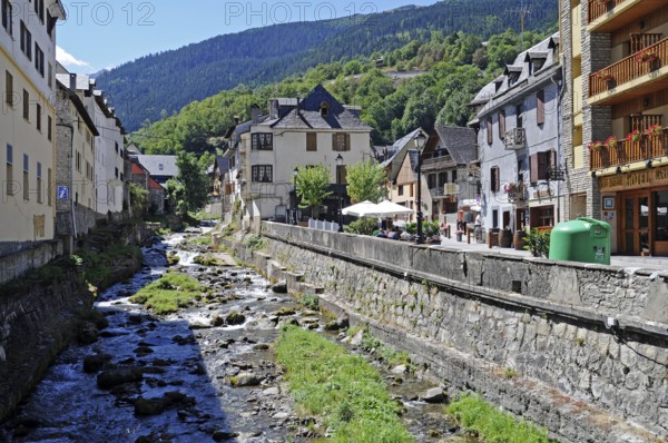 River Garonne, Cataluna, Vielha e Mijaran, Viella, Val d'Aran, Arantal, Pyrenees, Lleida Province,