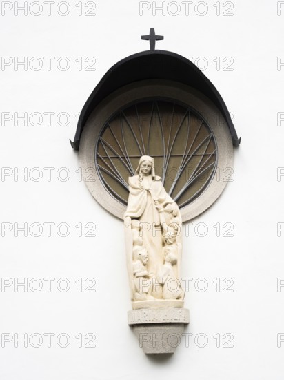 Maria Mutter Gottes, stone sculpture, pilgrimage church Maria Fieberbründl, Feistritztal, East