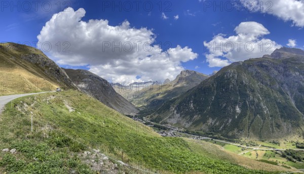Assicht to Bonneval-sur-Arc, Col de l'Iseran, Haute-Savoie, France, Europe
