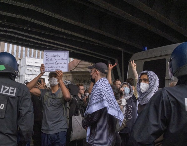 Germany, Berlin, 22 May 2024, Pro-Palestine demonstrators occupy HU building, social science