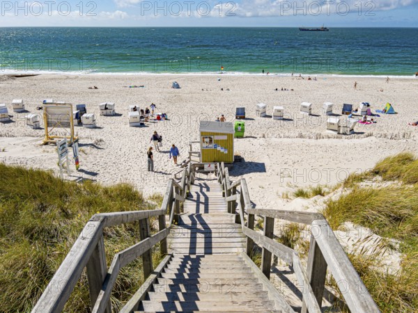 Dune crossing to the west beach of Hörnum at the dune restaurant Landfein, Hörnum, Sylt