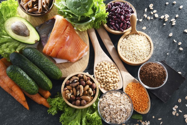 Food products recommended for stabilizing insulin and blood sugar levels. DIabetes diet