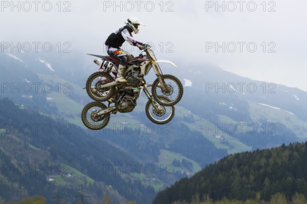 Tandem jump at the Tyrolean MTB Championships, Aschau im Zillertal, Tyrol, Austria, Europe