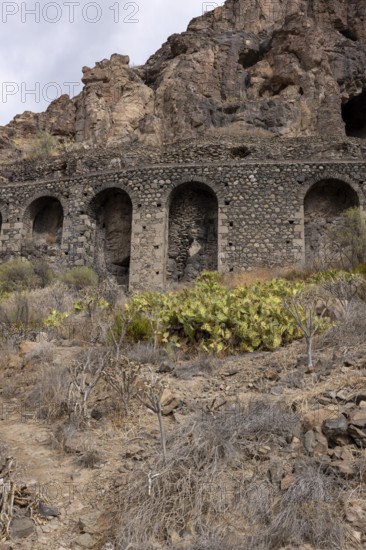 Water viaduct, Acequia de los acueductos, Barranco de Fataga, Maspalomas, Gran Canaria, Canary