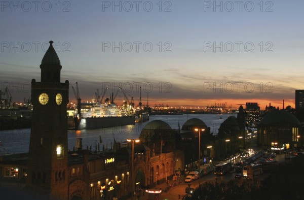 Germany, Hamburg, Harbour, Landungsbrücken, Night shot, Hamburg, Hamburg, Federal Republic of
