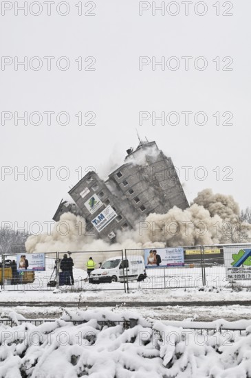 Blasting of the last white giant in Kamp-Lintfort on 19.11.2010