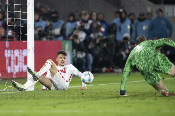 BEAUTIFUL SPORTS/ (DFL/DFB REGULATIONS PROHIBIT ANY USE OF PHOTOGRAPHS AS IMAGE SEQUENCES AND/OR