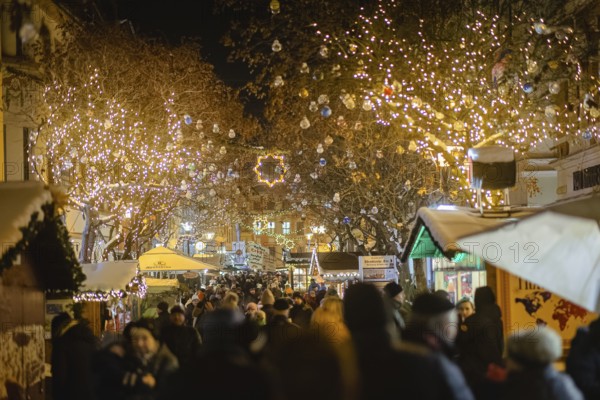 Known today as the Bautzen Wenzelsmarkt, Upper Sorbian Budyske Wjaclawske wiki, the Bautzen