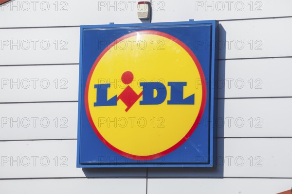 Logo on a supermarket, discounter Lidl, Germany, Europe