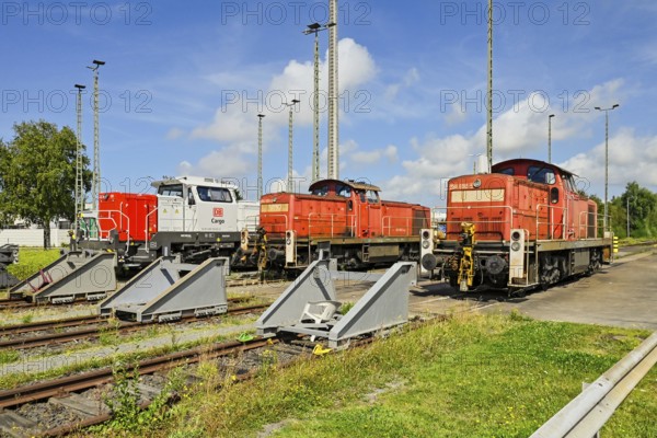 Three shunting locomotives on the siding at the buffer stop, Bremerhaven, Bremen, Germany, Europe