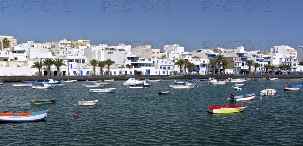 The oldest and best-known holiday resort of Puerto del Carmen is located in the south-east of the