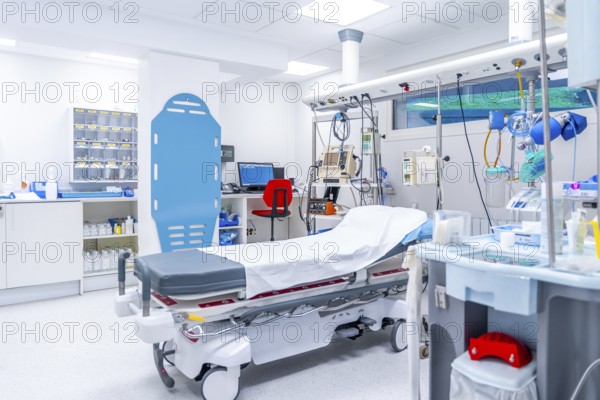 Empty space urgency room of an hospital without people