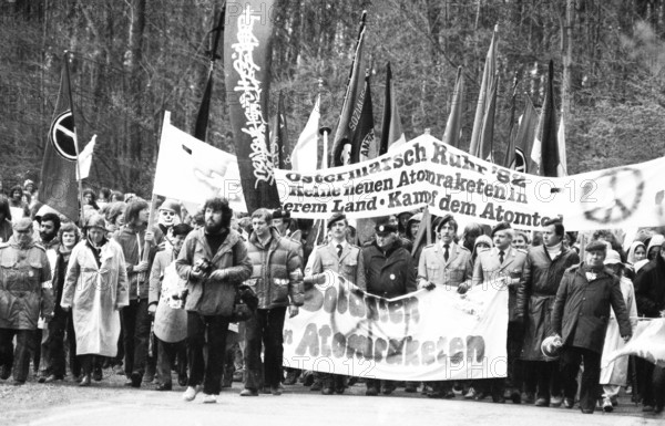 The traditional Easter March Ruhr 1982, Germany, Europe