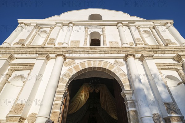 Iglesia católica Colonial, San Bartolomé Jocotenango, municipio del departamento de Quiché,