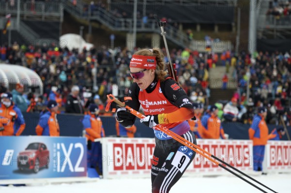 Janina Hettich-Walz (SC Schönwald/GER) at the shooting range at the IBU Biathlon World Cup Sprint