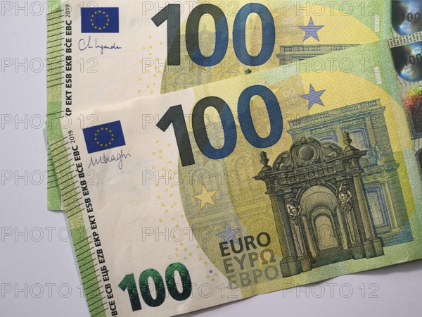 Symbol photo for cash, two 100 euro notes, North Rhine-Westphalia, Germany, Europe